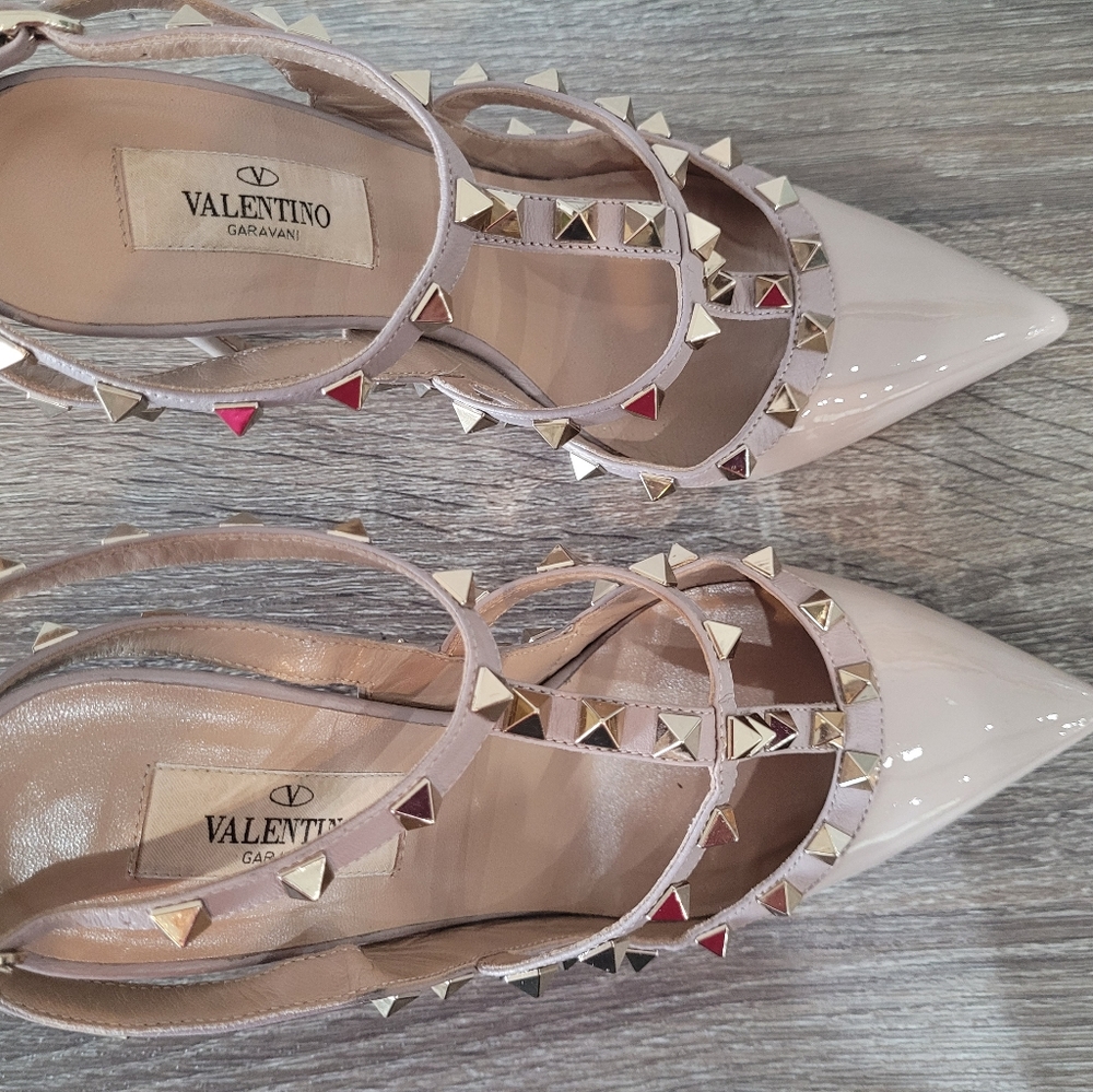 Valentino Garavani Rockstud Caged Pumps , Size 37 - Picture 9 of 11